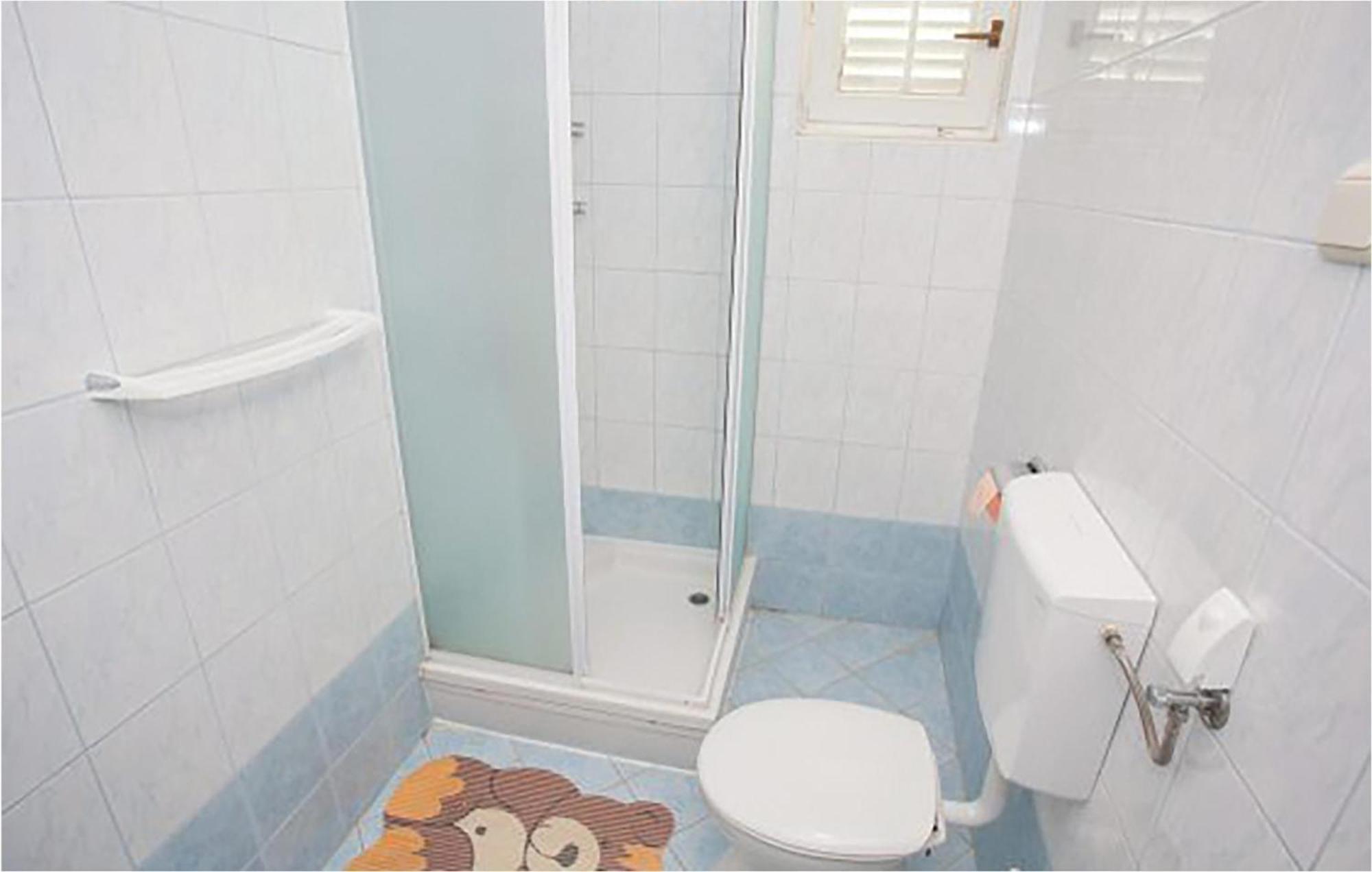1 Bedroom Beautiful Apartment In مالينسكا المظهر الخارجي الصورة